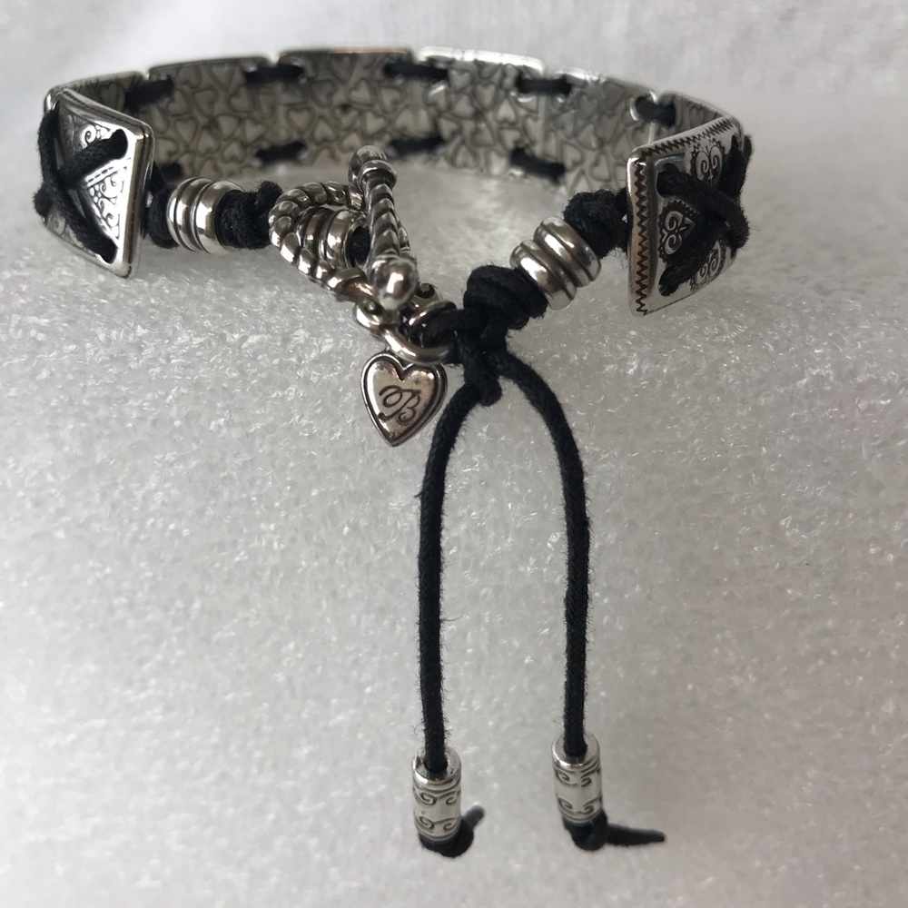 Beautiful Brighton Hearts Detailed Bracelet